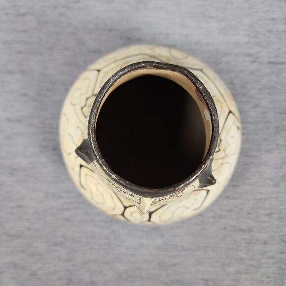 Vintage Peruvian Shipibo Conibo Pottery Face Vase Handmade Hand Painted Vessel - Picture 9 of 10